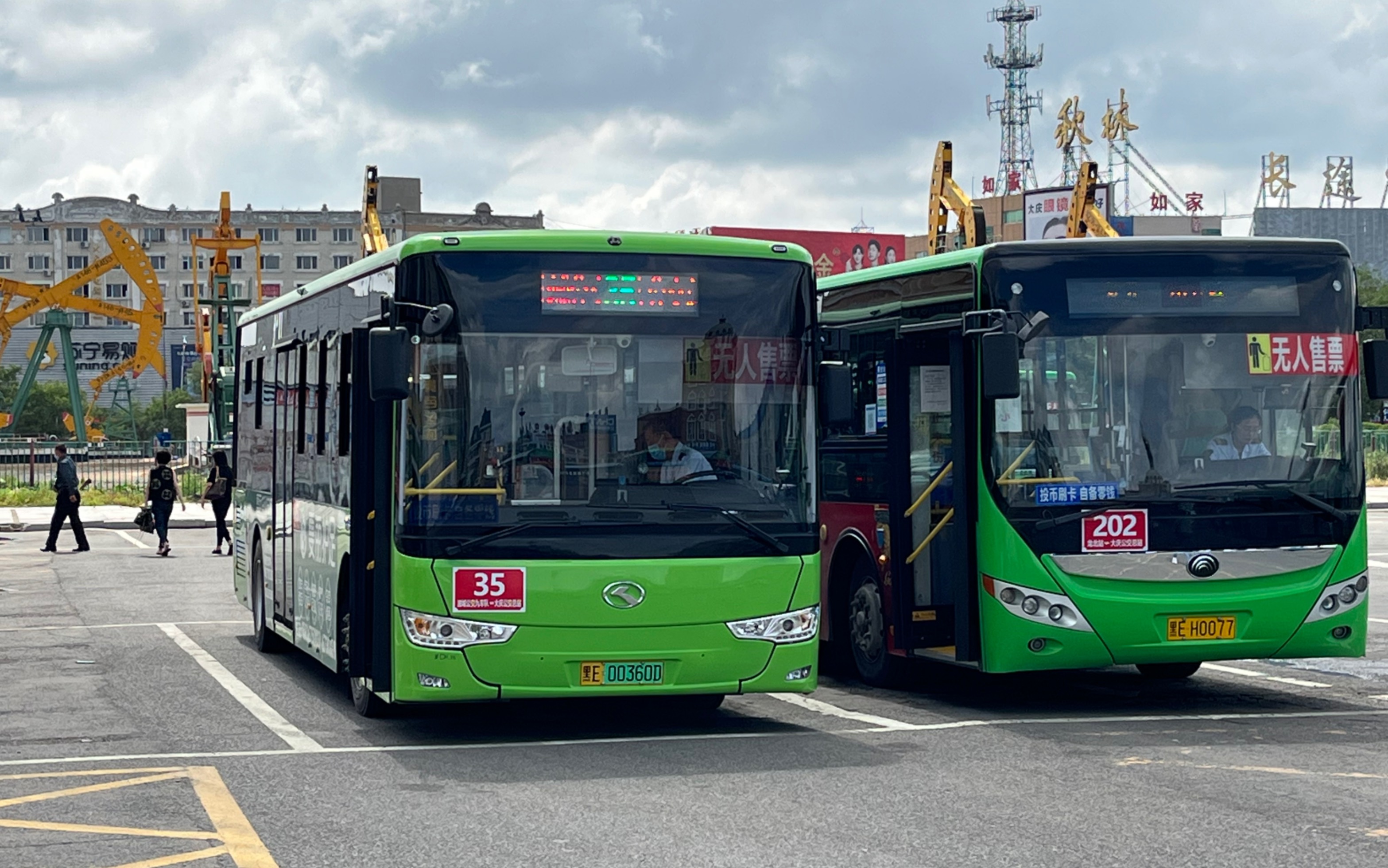 隶属于大庆市油城公交公司