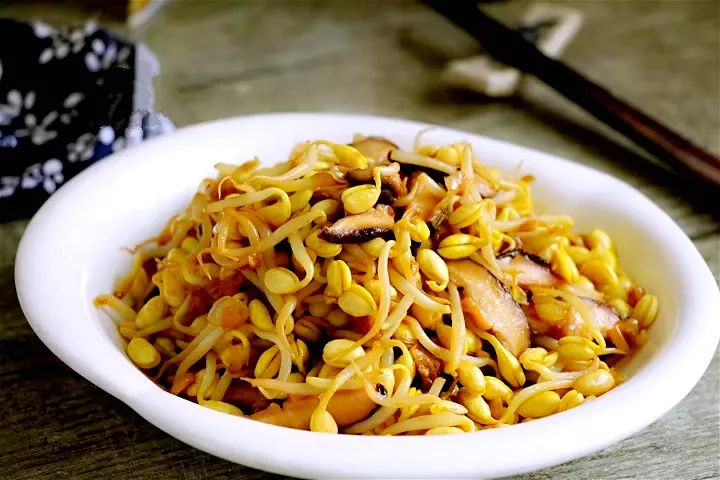 香菇炒豆芽