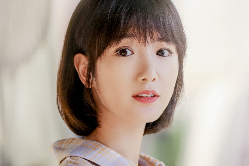  p data-id="gnwhuplss1">钟晓芹, a target="