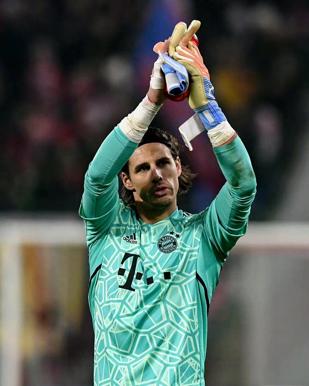  p data-id="gnbj4jcn8v">扬·索默(yann sommer),1988年12月17日出生