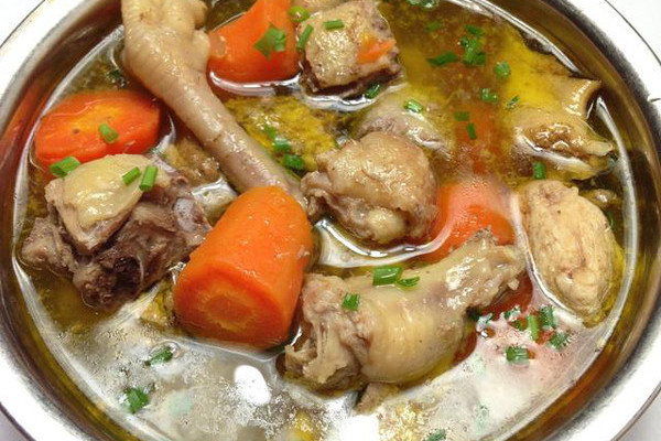  p>鸡肉炖萝卜是一道 a href="#">家常菜 /a>肴,符合大众口味,原料