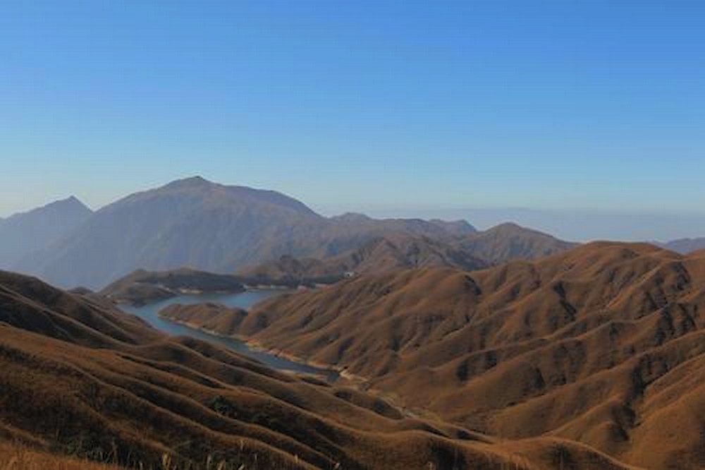  p>越城岭或称 b>越城岭 /b> b> a target="_blank" href="/item/山脉