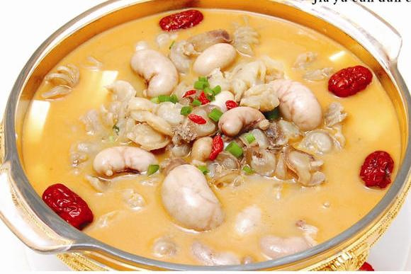  p data-id="gn6u67e6rj">母鸡牛鞭火锅是以母鸡肉,黄牛等为主料制作