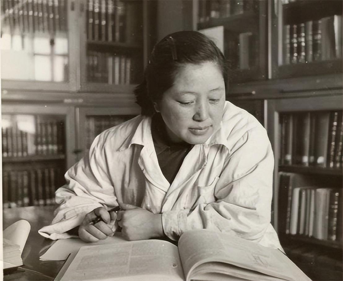 "go0jbc7e7x">何泽慧(1914年3月5日—2011年6月20日),女,籍贯山西灵石