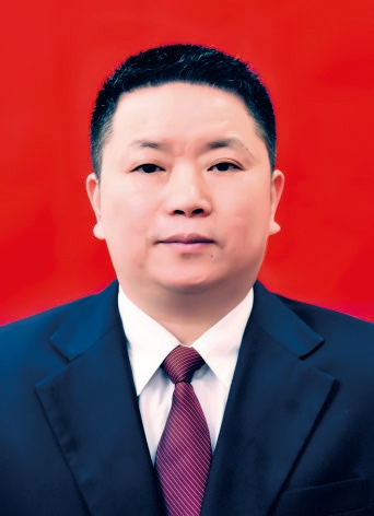现任重庆市大足区龙岗街道党工委书记. /p>