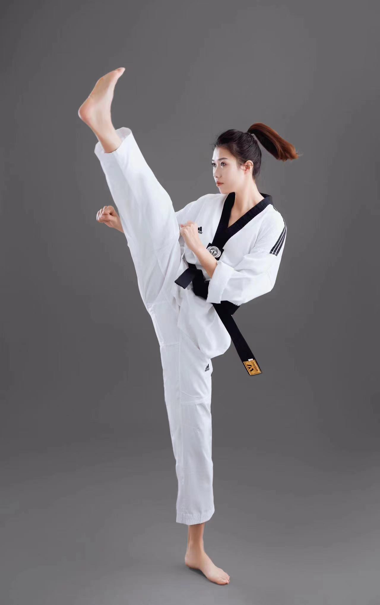  p data-id="uca9uzlcaabj">李悦,跆拳道世界冠军. /p>