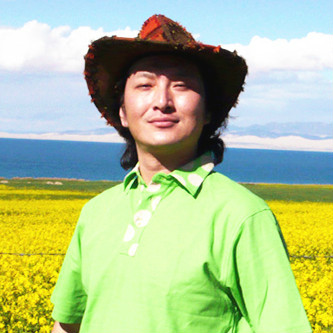  p>《走上这高高的兴安岭》,原唱是我国著名歌唱家吕文科老师, a