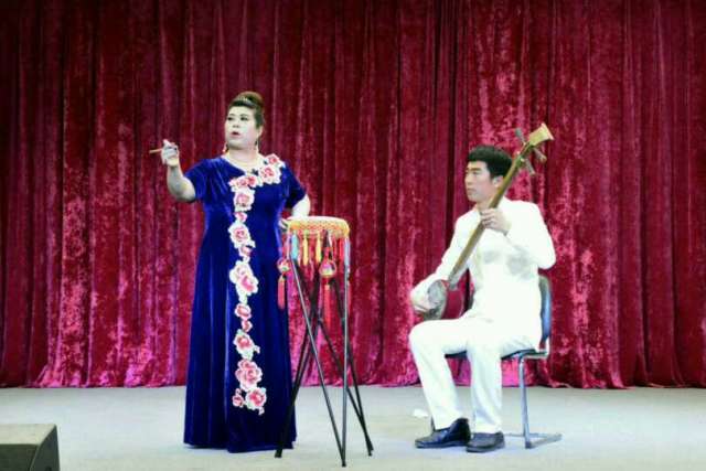  p>梨花大鼓是河北南部地区独有的鼓曲之一,也是中国曲坛上一支别具