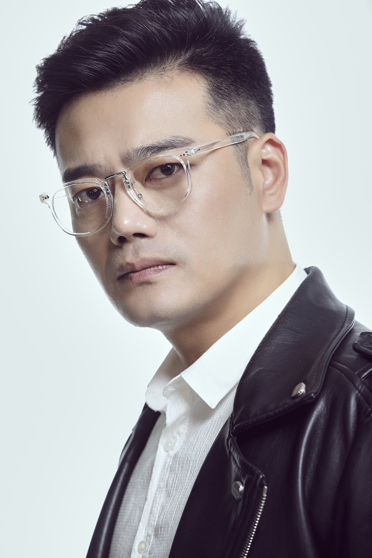  p>李丞峰,原名李峰,李锋,1982年10月12日出生于山东省济南市,中国