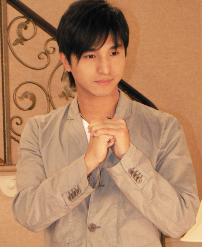  p>王少伟(sam wang),原名王绍伟,1976年12月18日出生于台湾省,中国