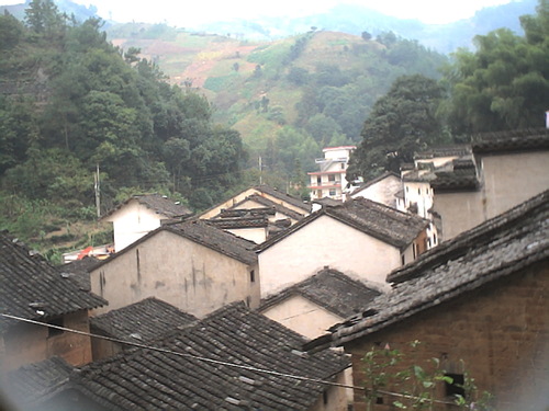  p>下村汏,位于安徽省黄山市歙县深渡镇中华村境内,地域面积约5平方