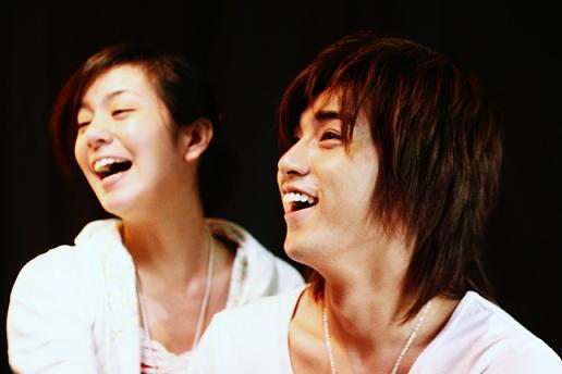  p data-id="gnywr905jh">《我们结婚吧》(marry me),是一部中国 a