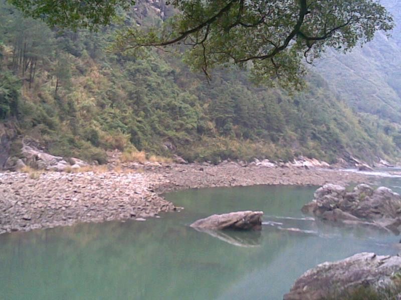  p data-id="gn6q9ebpg3">兴贤中学位于宁德市霍童镇兴贤村省道303线