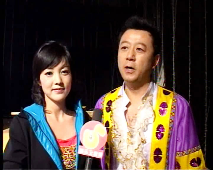  p>谢雨欣 i>, /i>1974年3月8日出生于中国安徽省合肥市,原名刘晓梅