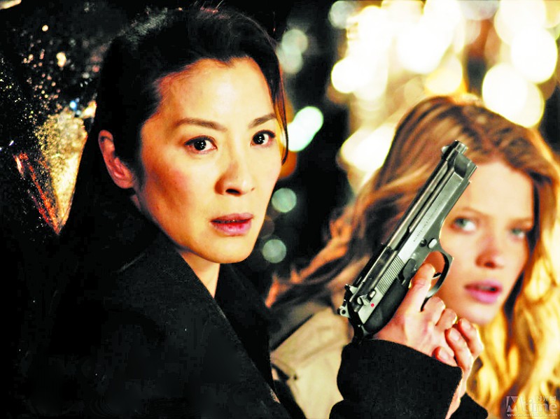  p>杨紫琼(michelle yeoh),1962年8月6日出生于马来西亚霹雳州怡保