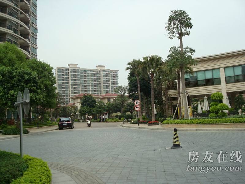  p data-id="gnhdqhf6xy">花都雍逸豪廷也是雅居乐在花都推出的新盘