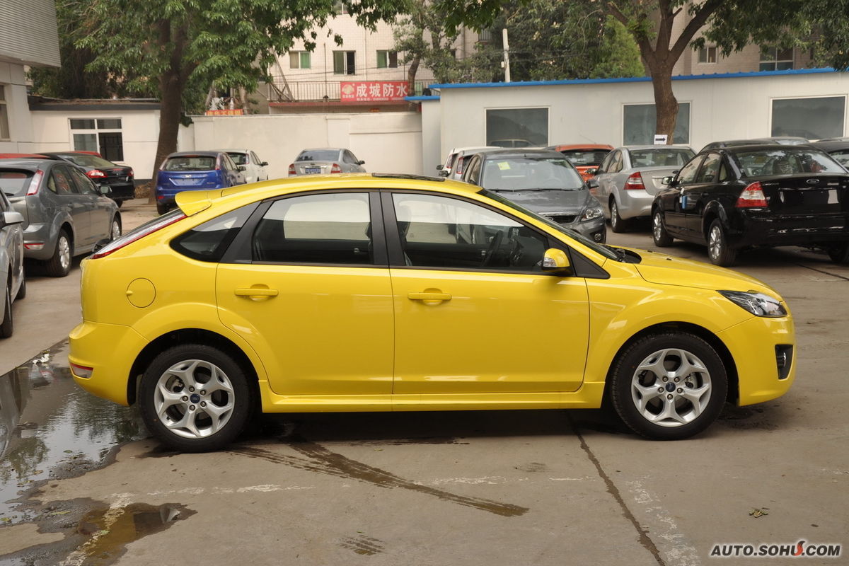 福特福克斯两厢