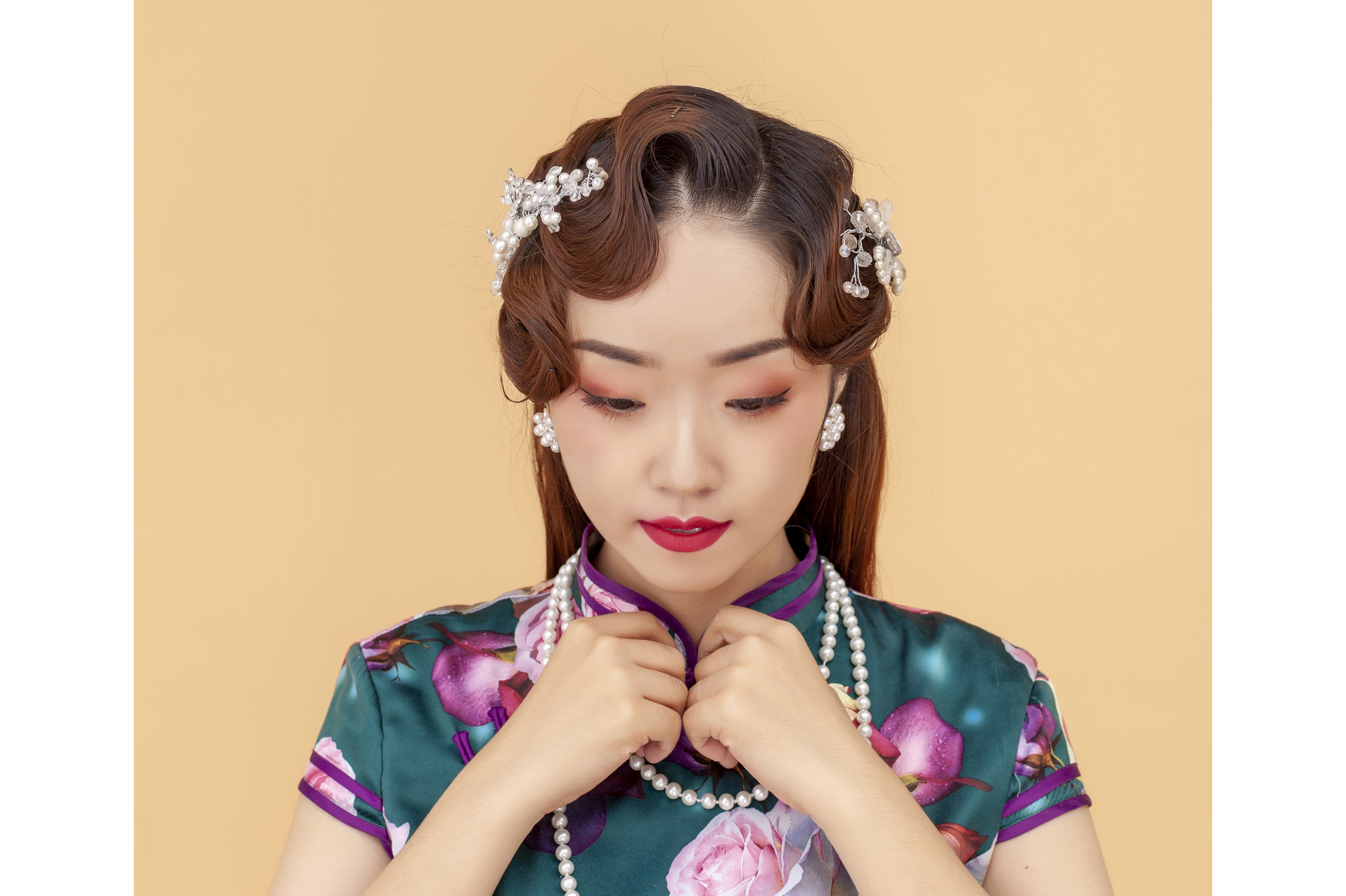 ctrid="sjtcbtqoegkv">《那年那月杏花雨》是赵凡妮演唱的一首歌曲