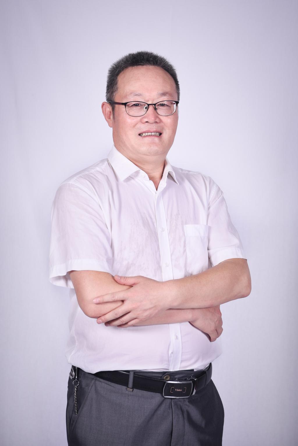  p data-id="gnar0amnbj">山东诸城人,1970年1月出生,工学学士,诉讼