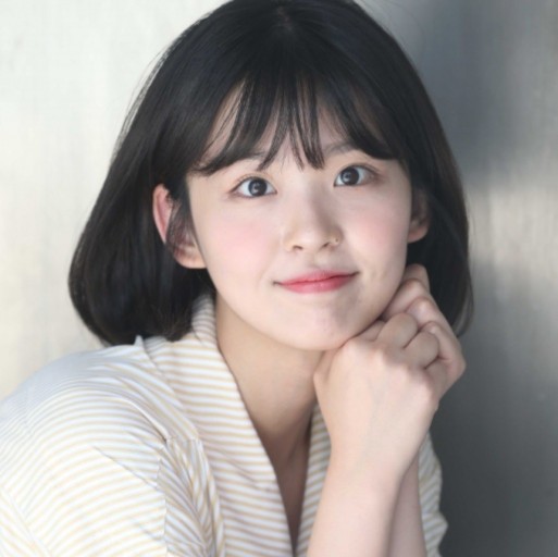 kim si eun) /i>,2000年10月29日出生于韩国京畿道高阳市,韩国女演员