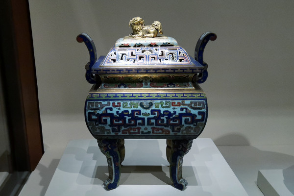 中国美術 景泰藍 掐絲琺瑯 双羊耳香炉 花唐草文 銅胎七宝 景泰蓝（中国的特种金属工艺品类之一、国家级非物质文化遗产）_百度百科