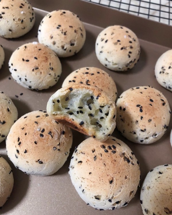 黑芝麻麻薯面包