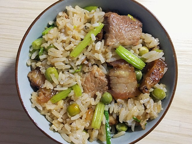  p data-id="gnx32tfu52">麦豆饭是一道小吃.