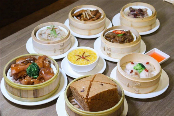 href="/item/点心/574221" data-lemmaid="574221">点心 /a>和广式 a