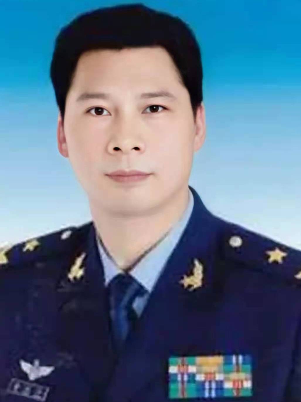  p>俞庆江,男,毕业于空军某飞行学院,空军 a target="_blank" href="