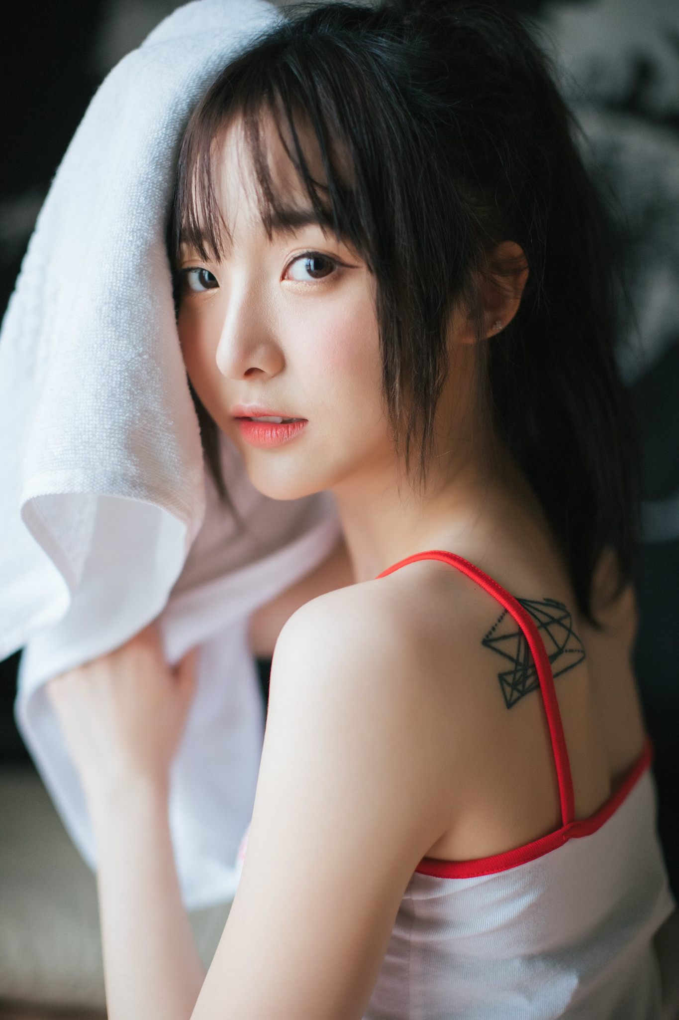  p>郑乃馨(nene),本名普罗潘·普潘皮帕,1997年6月25日出生于泰国曼谷