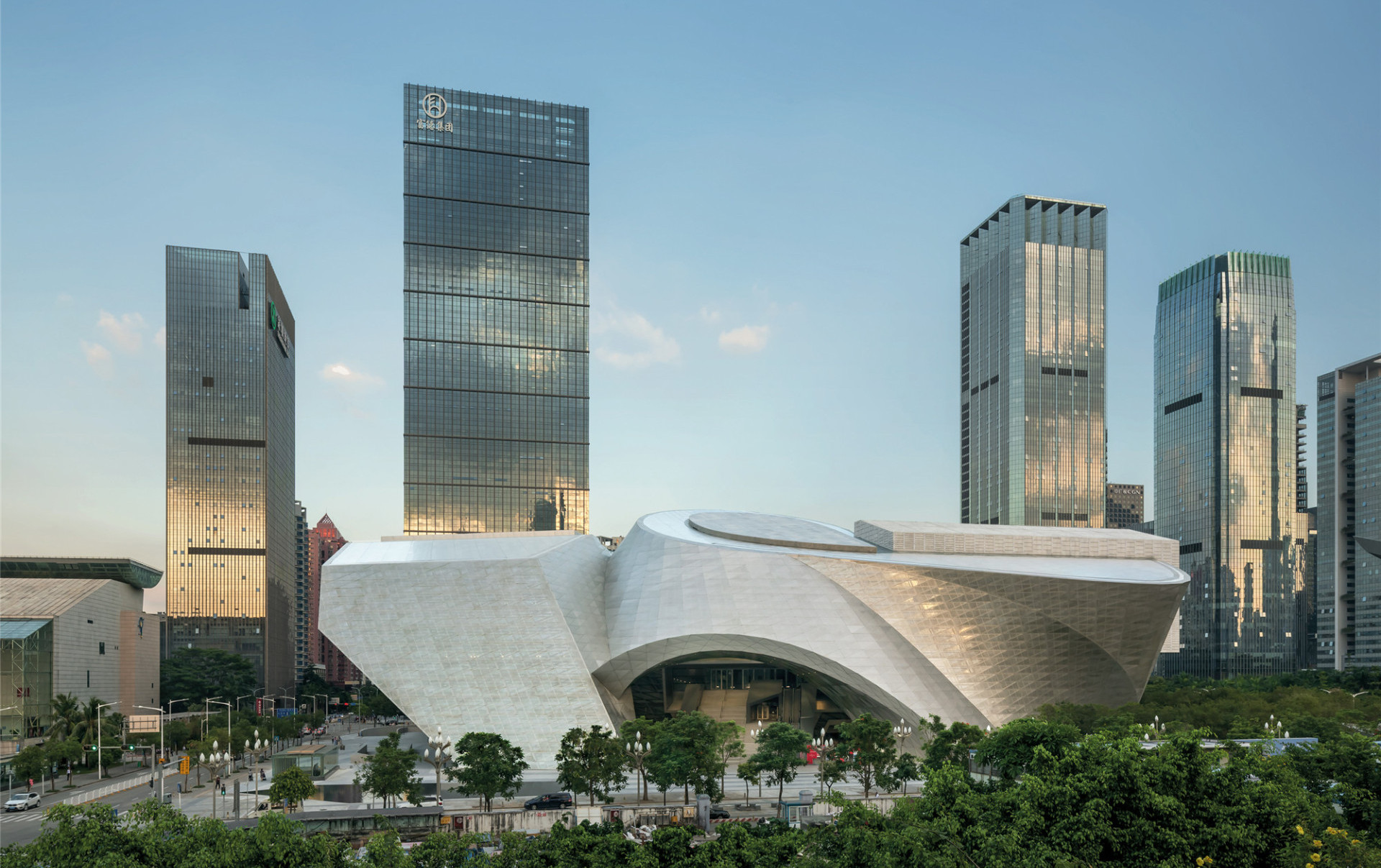深圳市当代艺术与城市规划馆