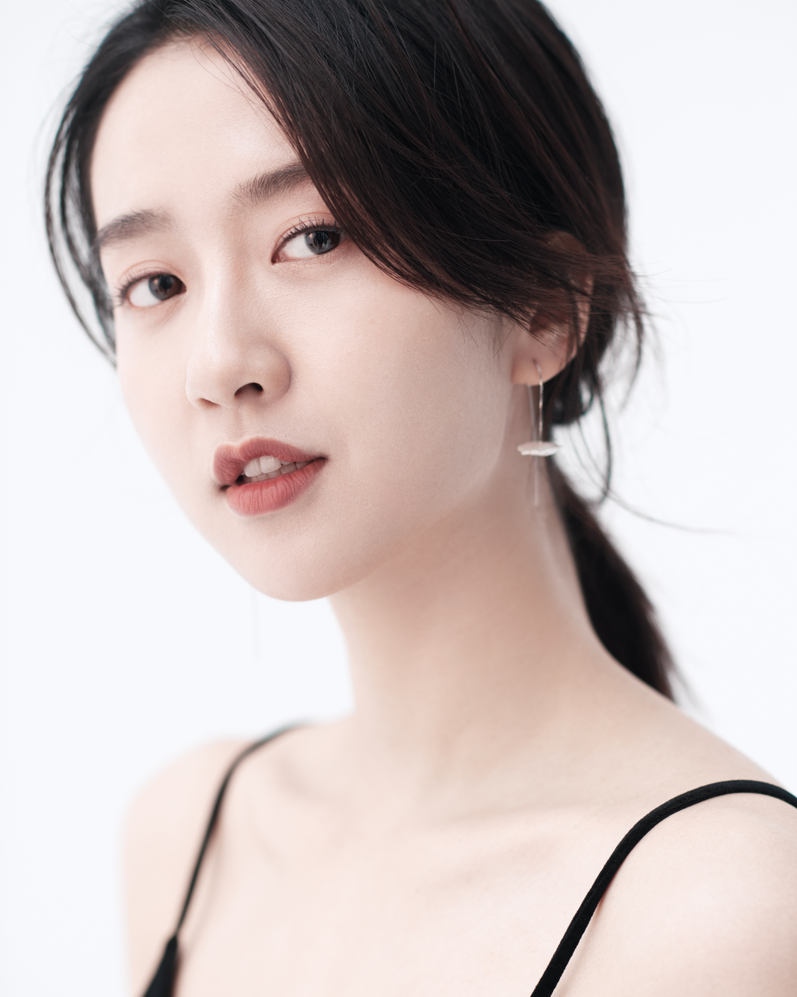  /p> p>2012年,许龄月因获得第61届 a target="_blank" href="/item