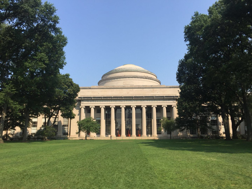 美国麻省理工大学