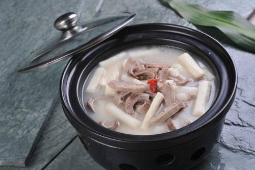 山药黑米炖猪肚