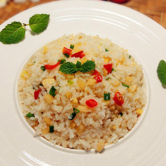  p>素炒饭是一道美食. /p>