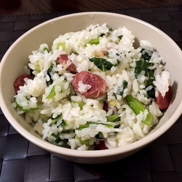 电饭煲蒜香菜饭