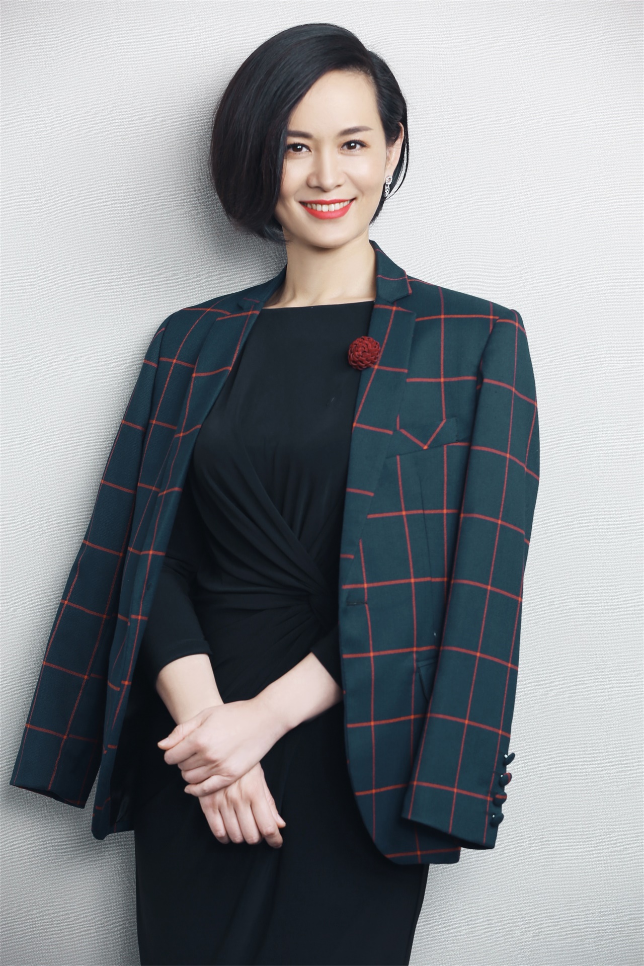  p data-id="gnx4eqcdrd">倪绥英,女,汉族,常州电视台主持人,毕业于