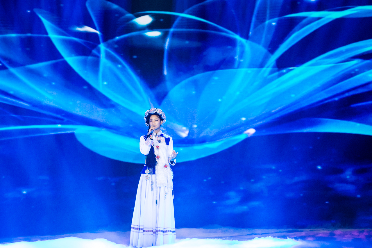  p data-id="gnzhtdmeyo">和兴凤,歌手,是一位来自云南丽江纳西族的