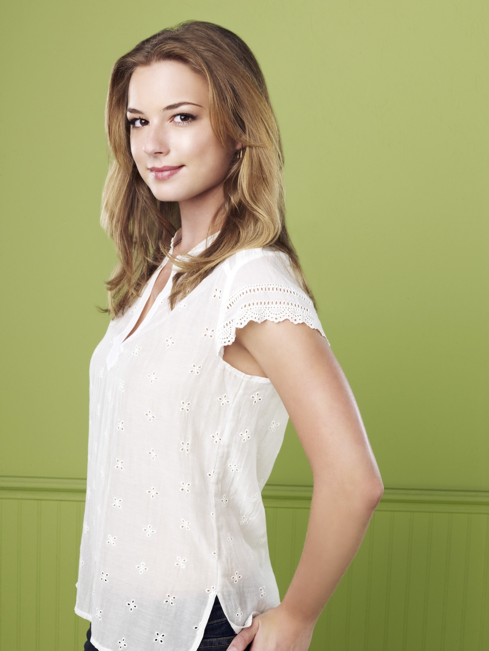  p>艾米丽·万凯普(emily vancamp),1986年5月12日出生于 a target="