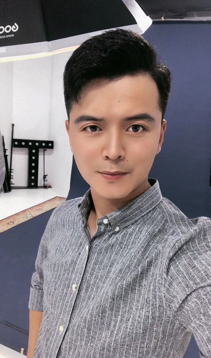  p>刘清泉,男,汉族人,原名:刘堂堂,1990年11月20日出生于陕西省绥德县