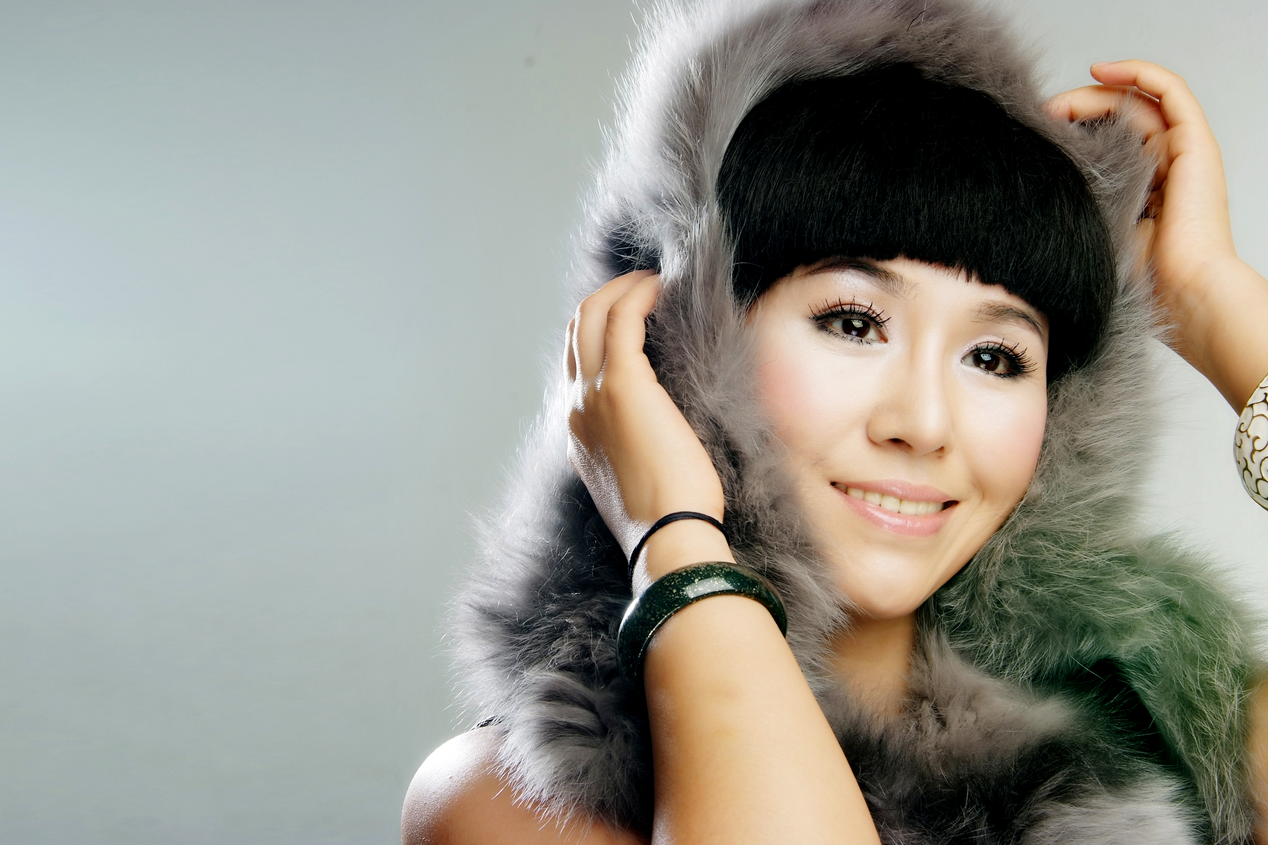  p>乌兰托娅,曾用名王丽娜,8月21日出生于内蒙古自治区 a target="