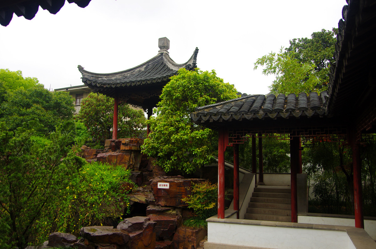  p>曾园是一处始建于清末的古典园林建筑.