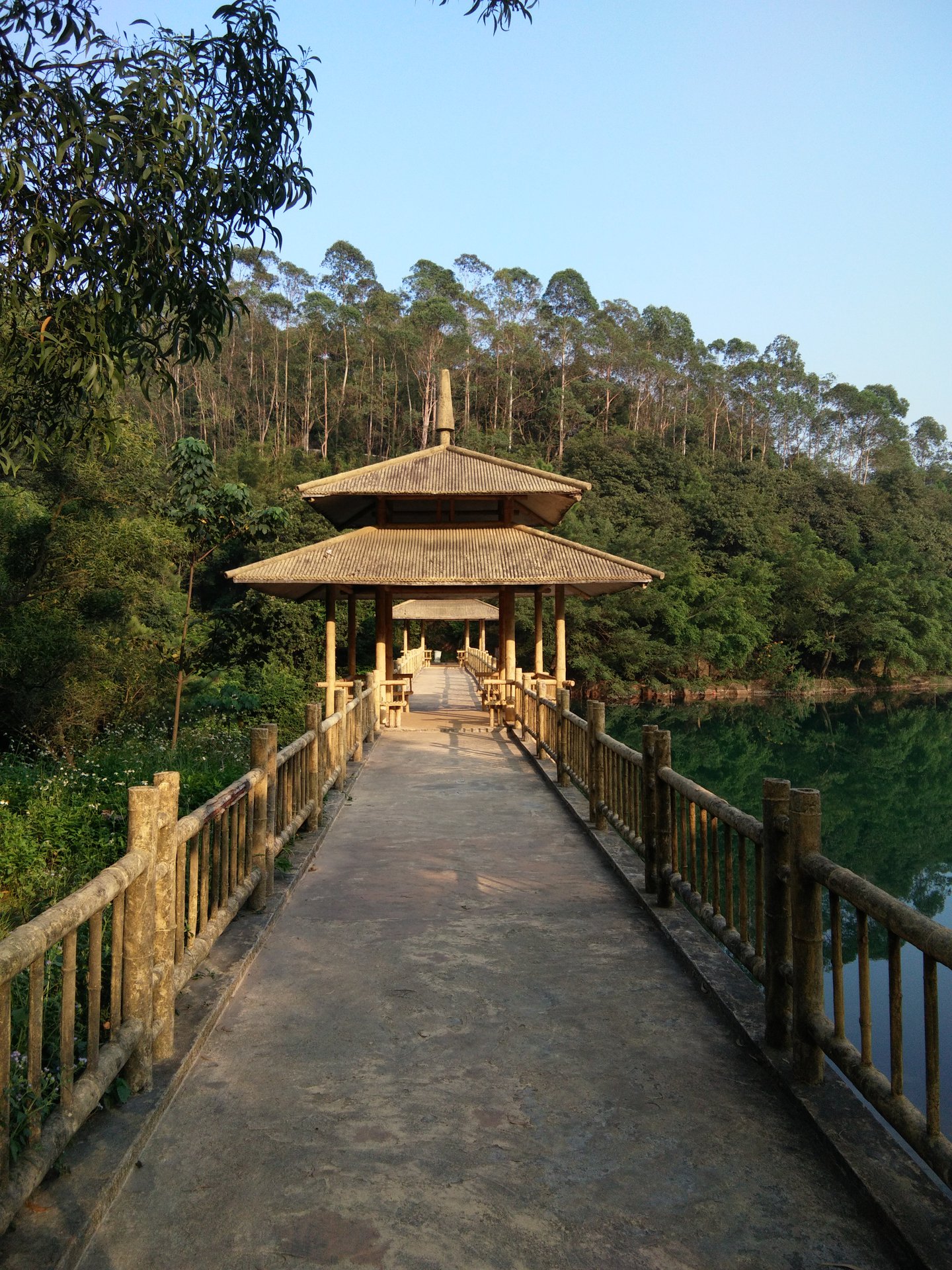 游玩"小程序在左上角选择地区"江门市"第三步浏览选择需要预约的景点