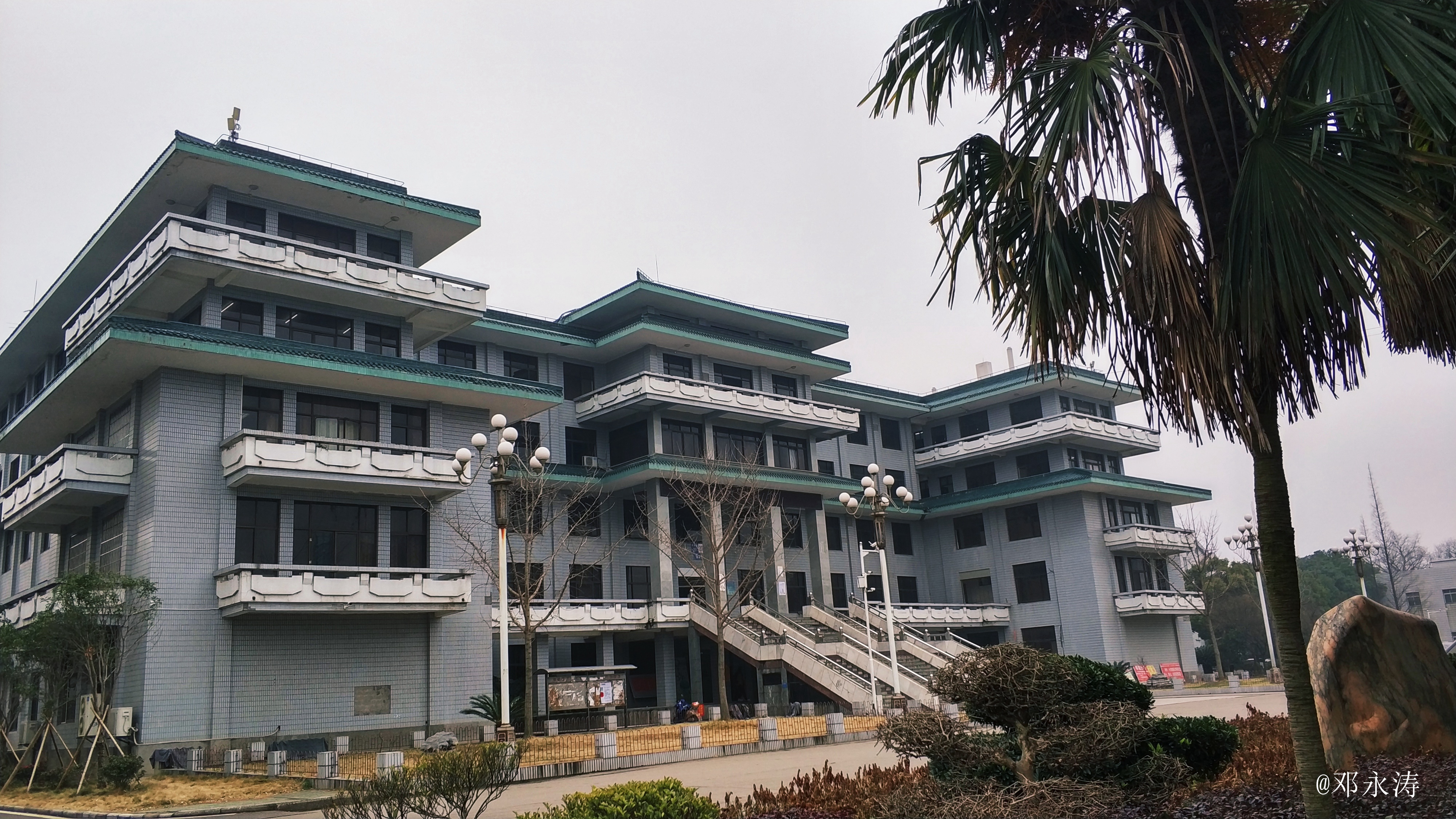  p>长江大学文理学院(下称"学院")是2004年经国家教育部确认,由长江