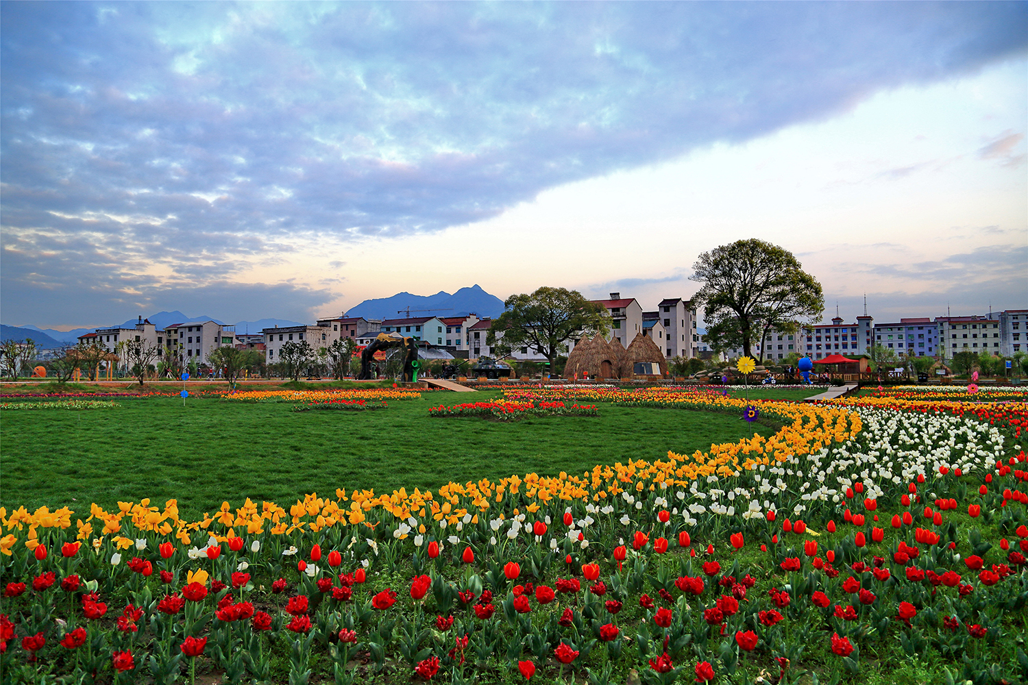  p>马畈村位于浙江省义乌市大陈镇,地理坐标为北纬29°28′,东经120