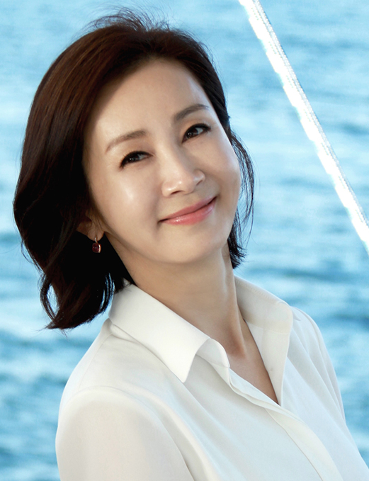  p>钱忍和(         ),1965年10月27日出生于韩国,韩国女演员,毕业于