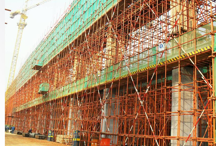  p>脚手板又称脚手片,在脚手架,操作架上铺设,便于工人在其上方行走