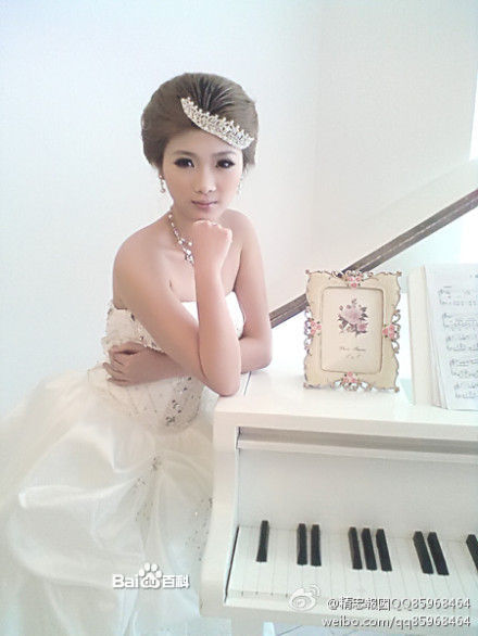 ">祁可欣 i>(1991年5月11日一2013年4月25日) /i>,出生于江苏省南京市