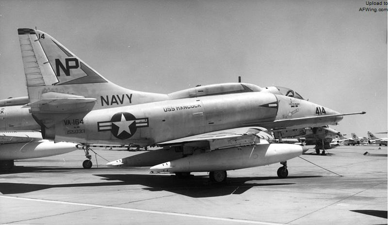  p>a-4攻击机(英语:douglas a-4 skyhawk,绰号:"天鹰"),是20世纪50