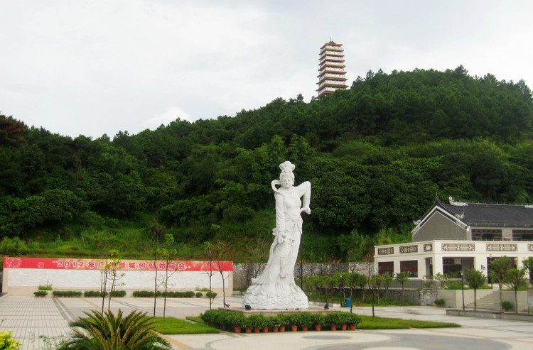 何仙姑旅游景区又称小楼仙源,是 a target="_blank" href="/item/增城